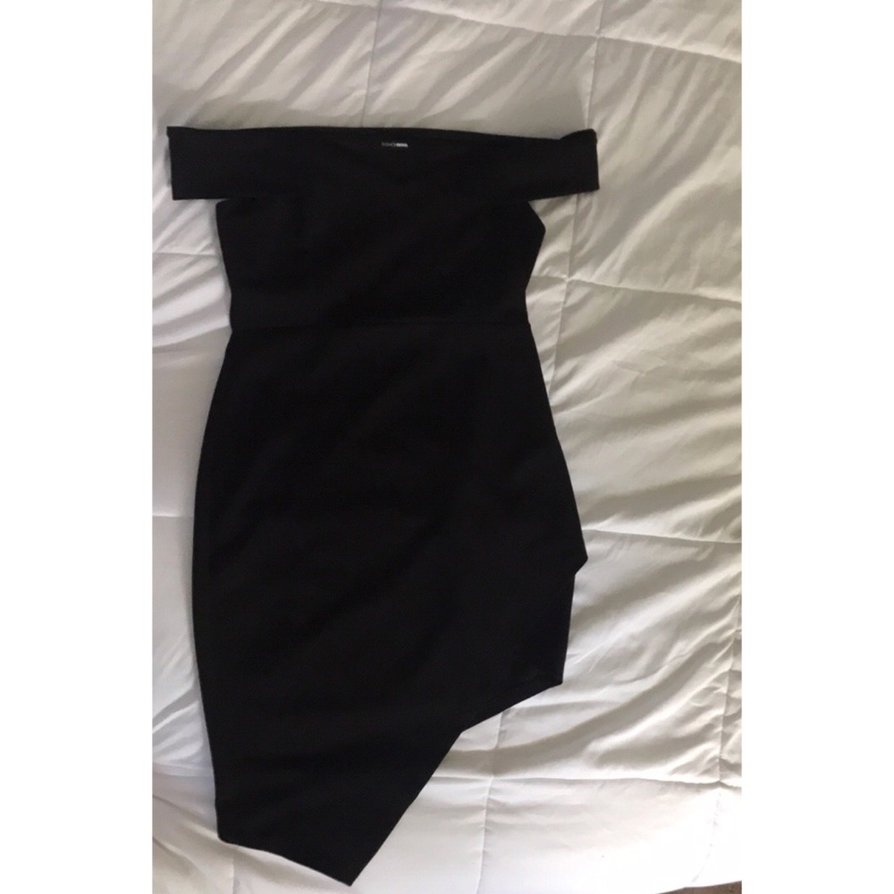 Black off the shoulder bodycon dress